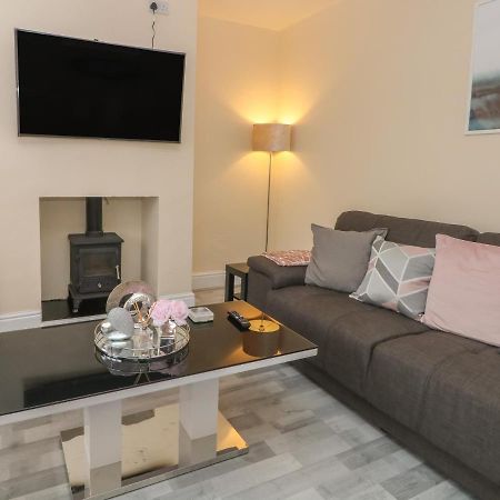 Villa Park Road à Blackpool Extérieur photo